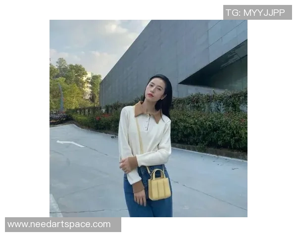 女生穿足球袜展现运动魅力与时尚风格的完美结合 女生穿足球袜展现运动魅力与时尚风格的完美结合